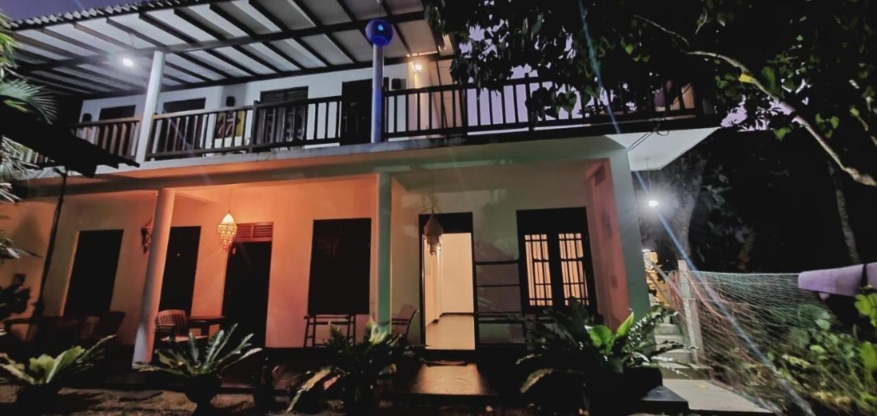 Sundance Surf Coconut Point Hotel Weligama Exterior photo