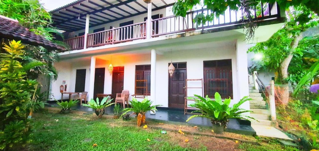 Sundance Surf Coconut Point Hotel Weligama Exterior photo
