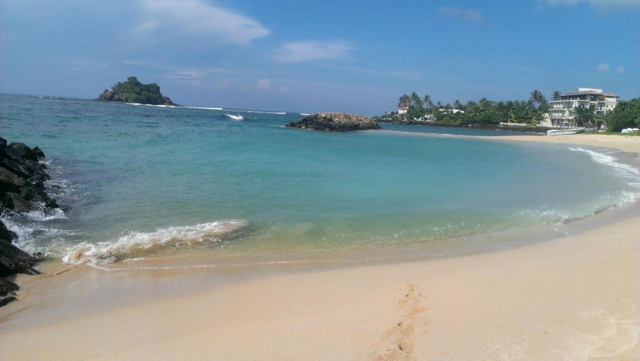 Sundance Surf Coconut Point Hotel Weligama Exterior photo