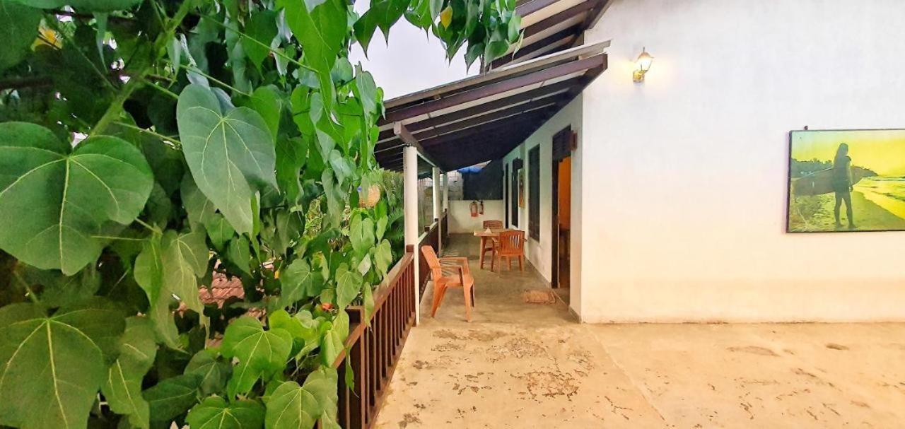Sundance Surf Coconut Point Hotel Weligama Exterior photo